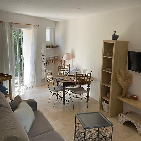Studio Lumineux Villeneuve-les-Avignon Bagian luar foto