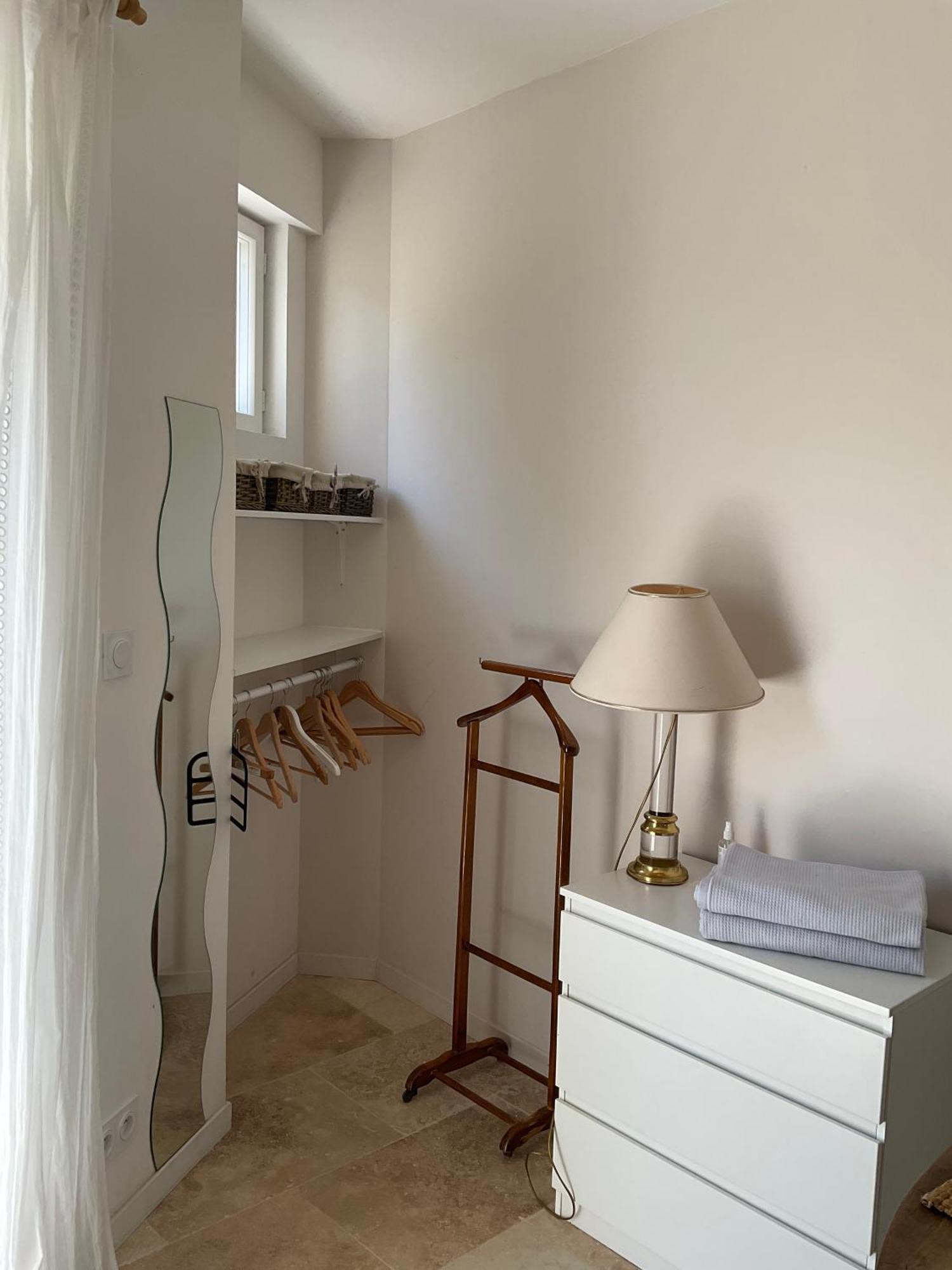 Studio Lumineux Villeneuve-les-Avignon Bagian luar foto